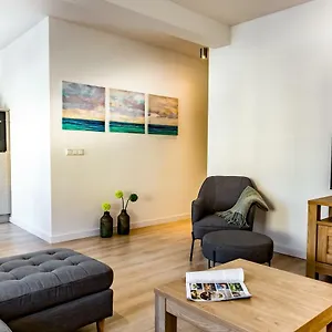  Apartment Boven De Ijsjes